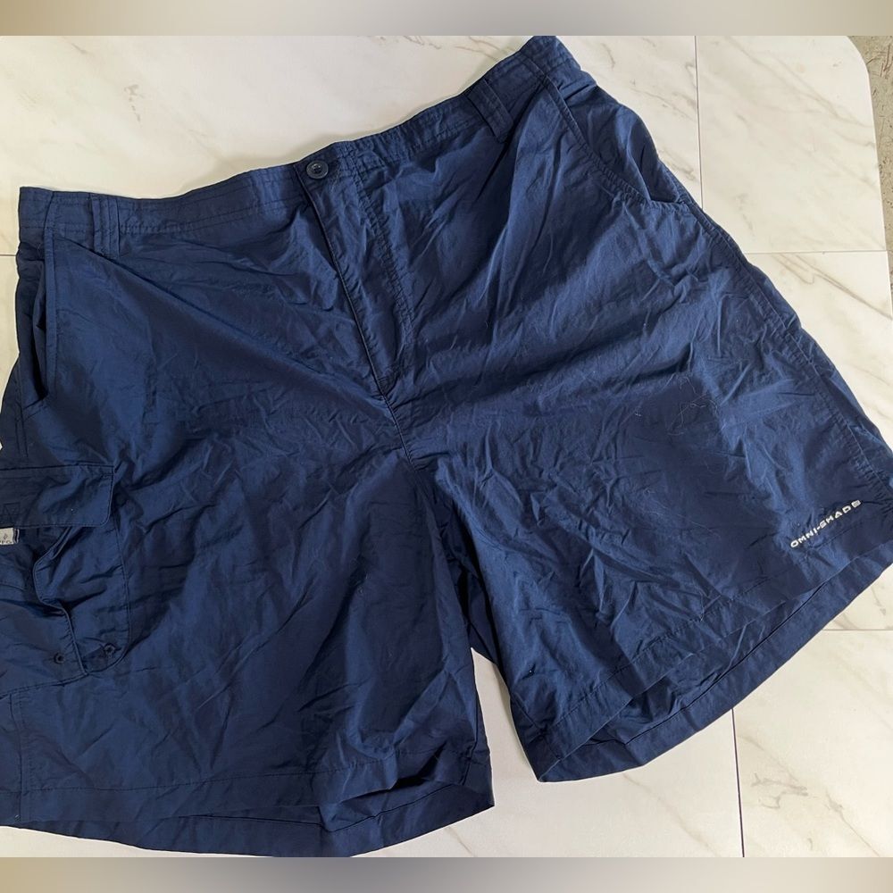 Columbia PFG Omnishade Men’s navy blue 8 inch inseam short  size XXL